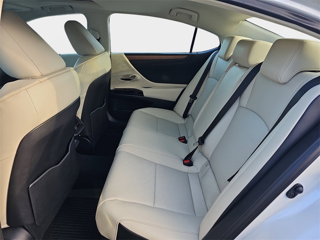 New 2025 Lexus ES 350 w/ Premium Package image 13
