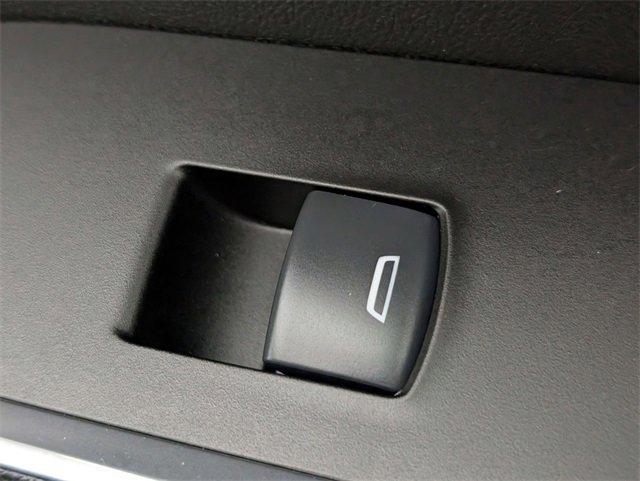 Used 2025 Chevrolet Silverado 1500 LT image 34