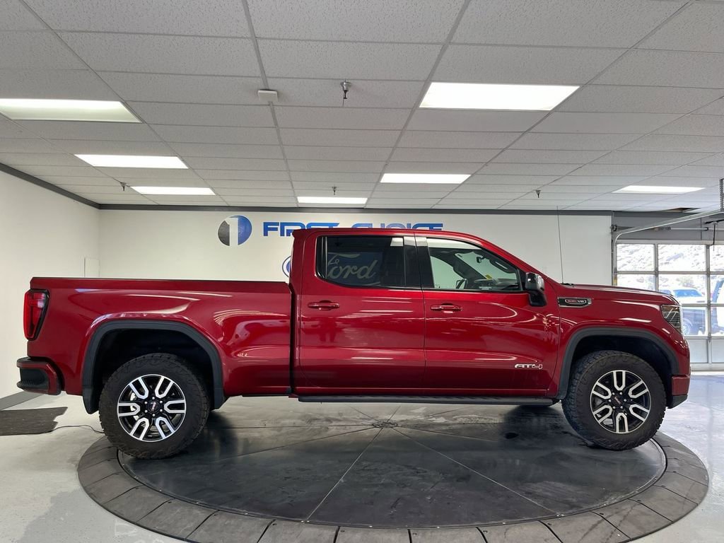 Used 2022 GMC Sierra 1500 AT4 w/ AT4 Premium Package AWD/4WD image 9