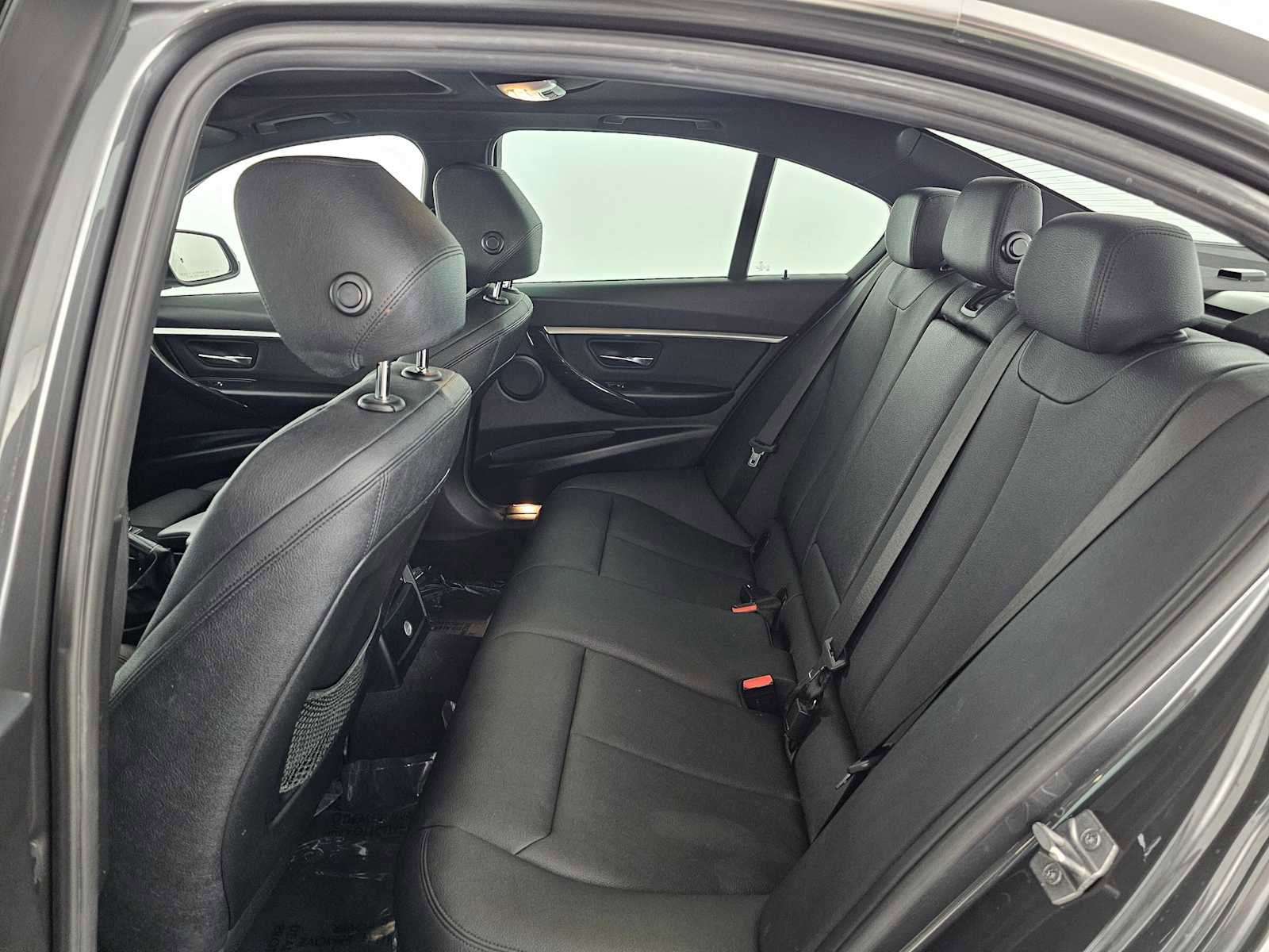 Used 2018 BMW 328d Sedan image 16