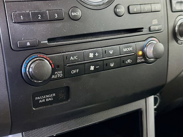 Used 2012 Nissan Pathfinder SV image 18