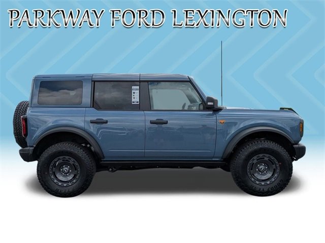 New 2025 Ford Bronco Badlands image 3