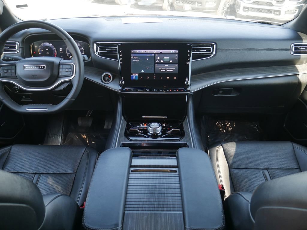 Certified 2024 Jeep Wagoneer L Series III w/ Flexible Seating Group image 6