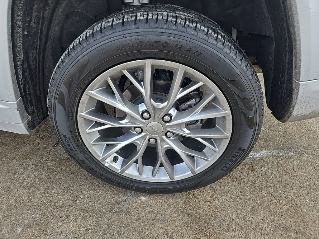 Used 2025 Jeep Grand Cherokee Summit image 20