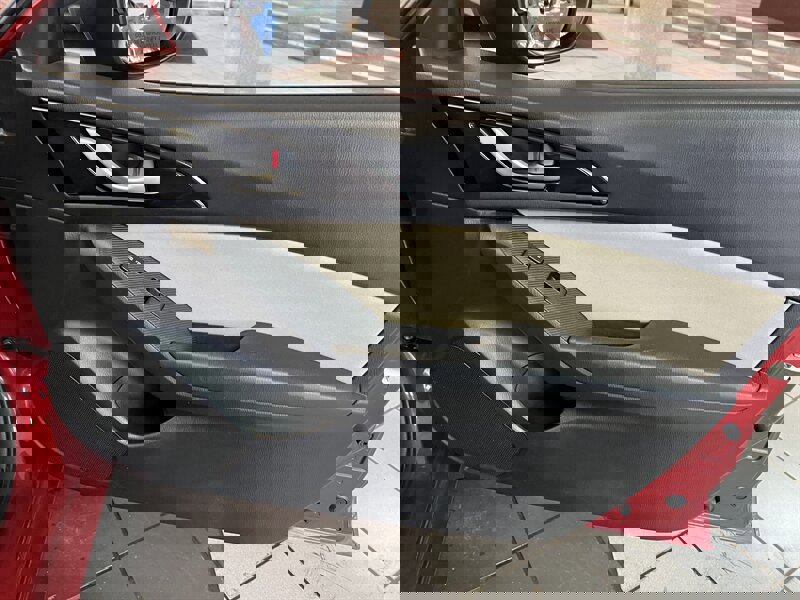 Used 2015 MAZDA MAZDA3 i Sport image 30