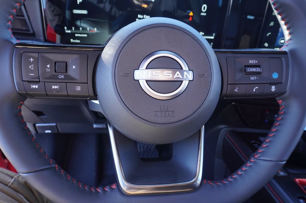 Used 2025 Nissan Kicks SR FWD image 17