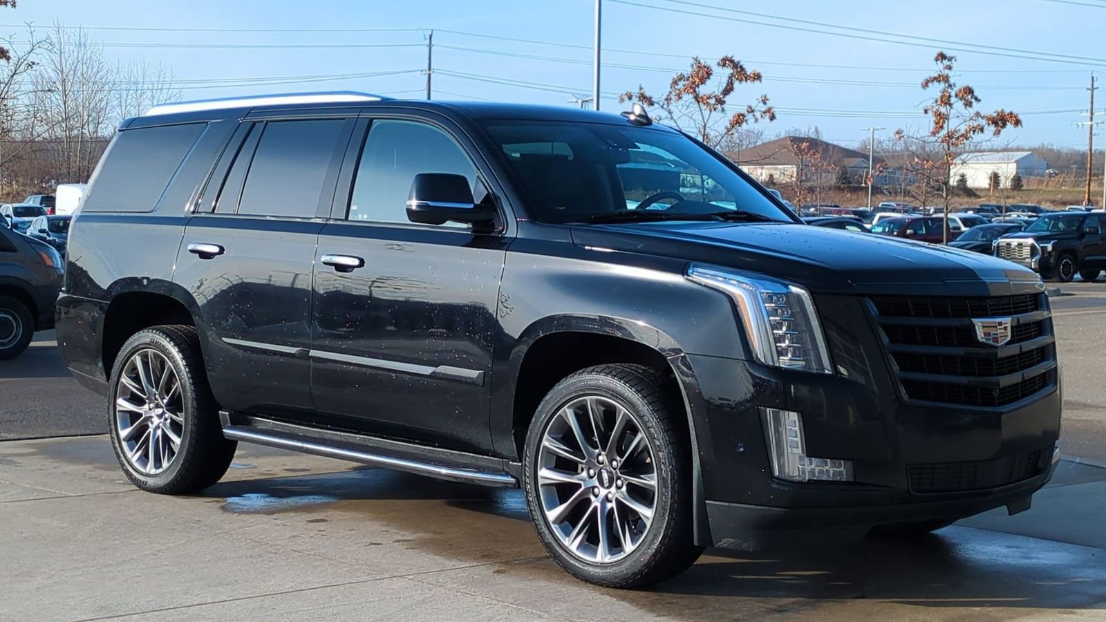 Used 2020 Cadillac Escalade Premium Luxury w/ Escalade Sport Edition image 8