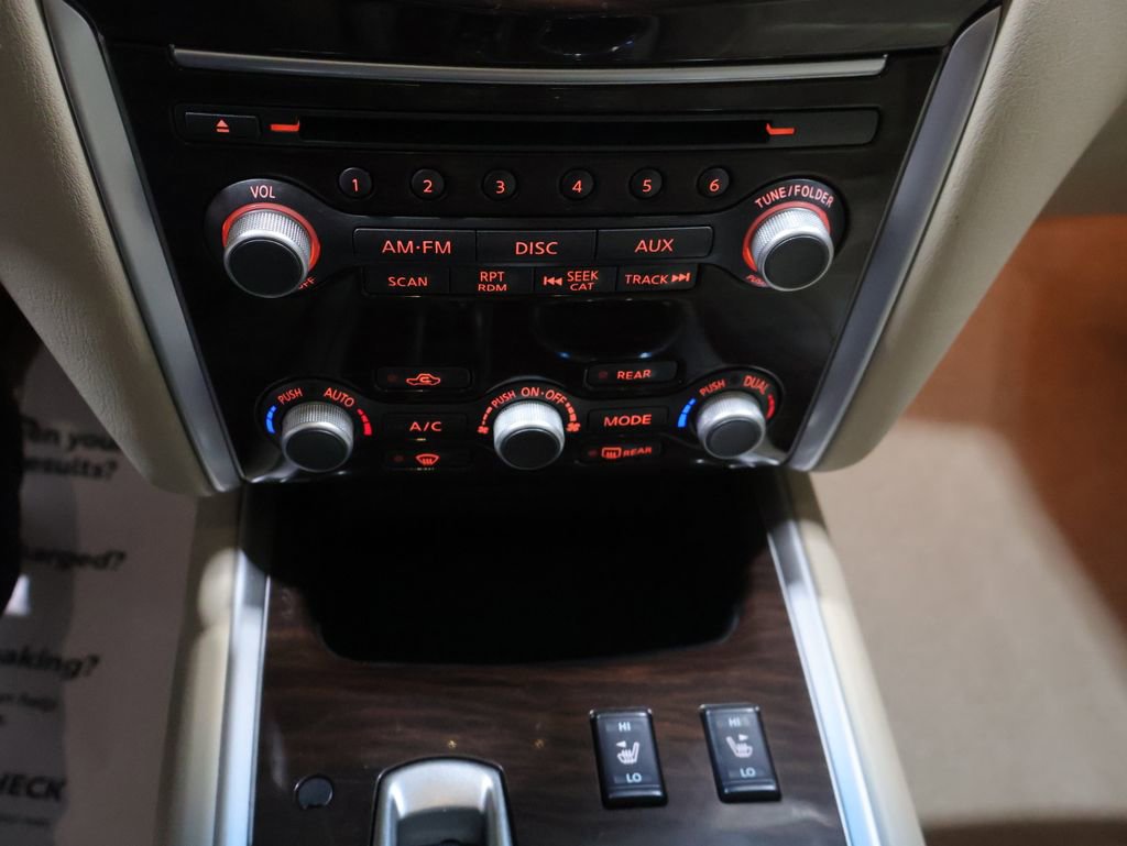 Used 2013 Nissan Pathfinder SL image 27