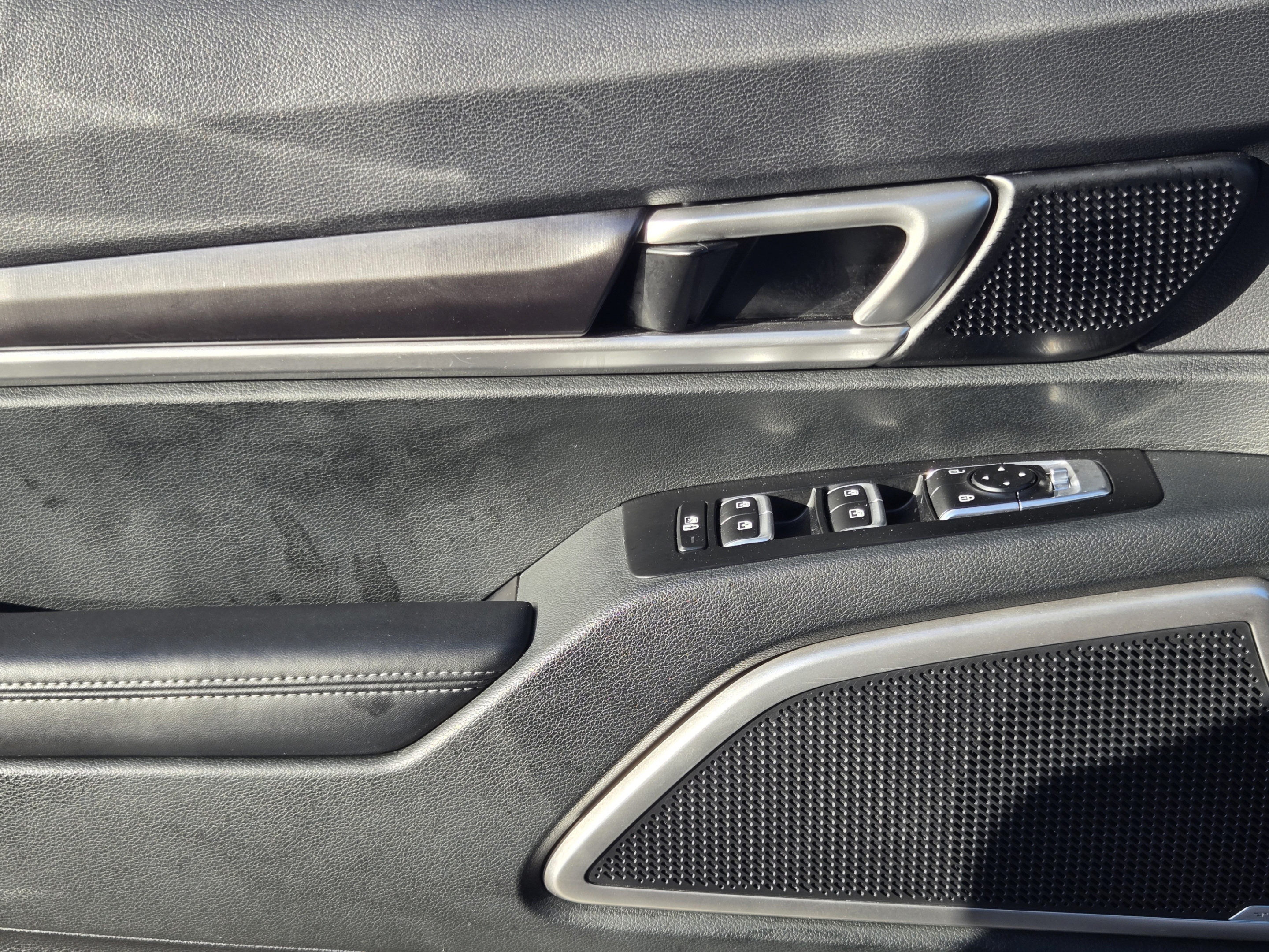 Used 2025 Kia Telluride S FWD image 20