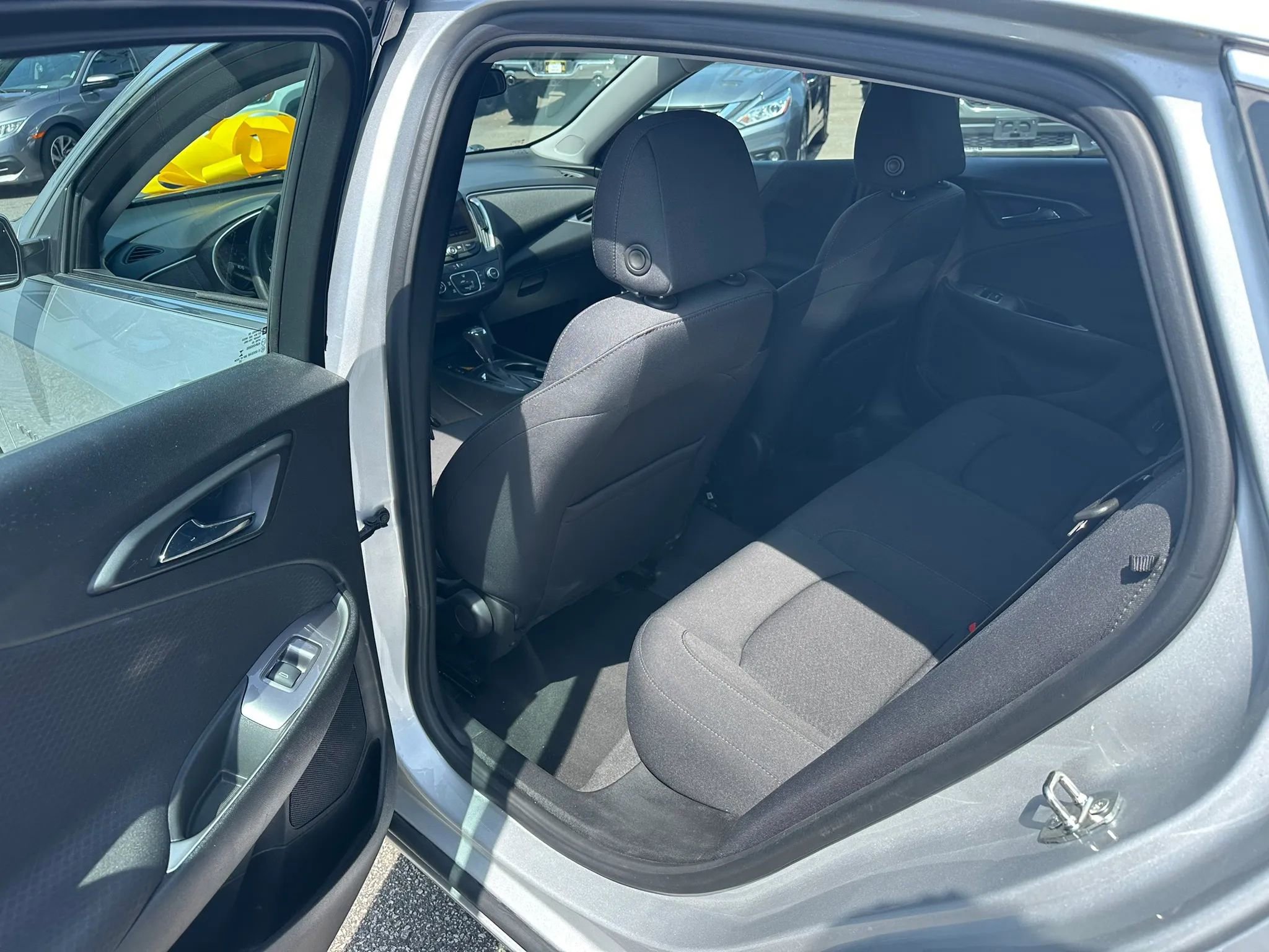 Used 2020 Chevrolet Malibu LS FWD image 19
