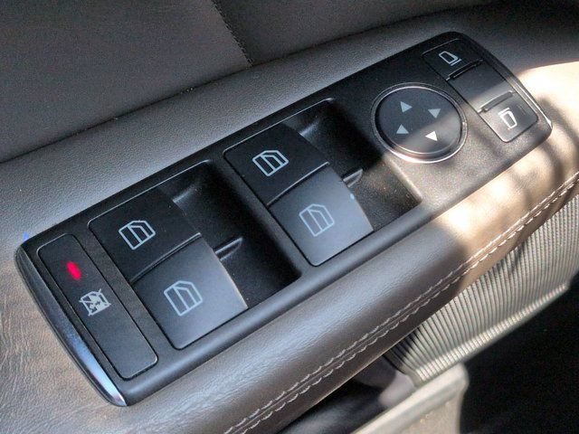 Used 2012 Mercedes-Benz CLS 63 AMG image 24