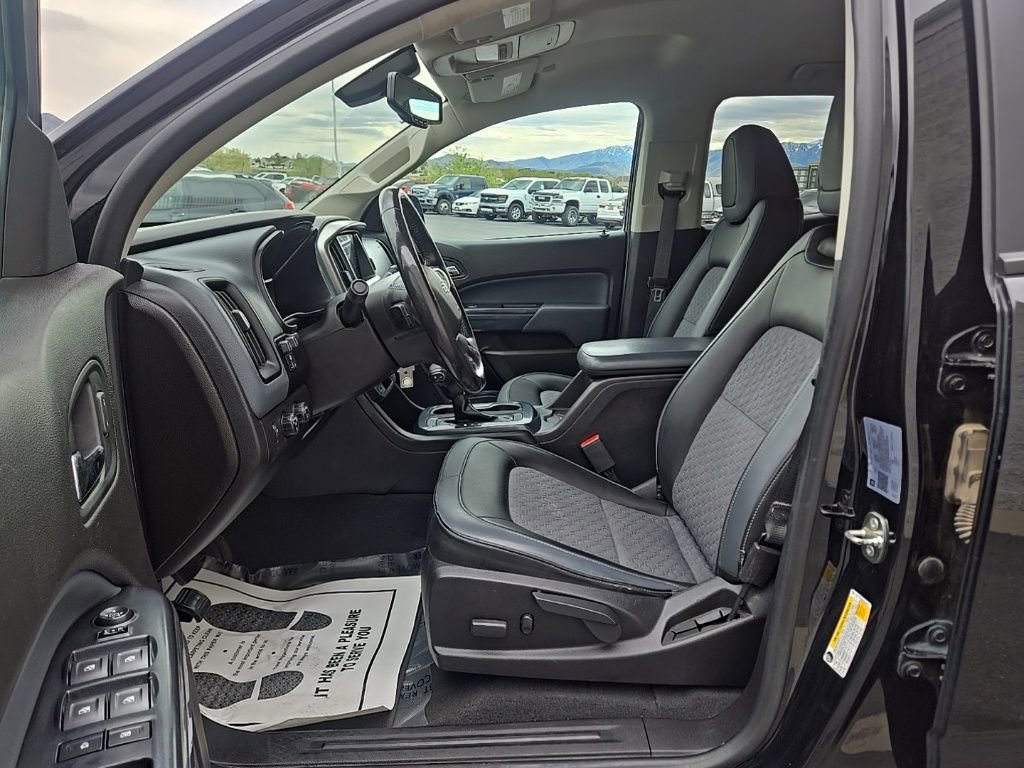 Used 2021 Chevrolet Colorado Z71 AWD/4WD image 17