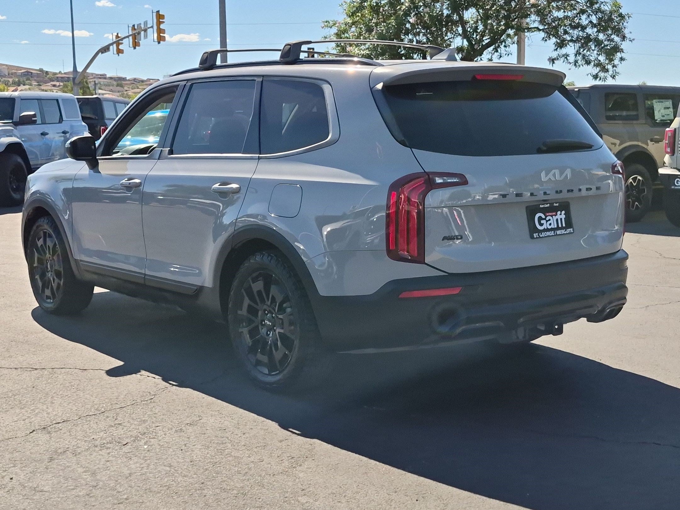 Used 2022 Kia Telluride EX w/ EX Premium Package AWD/4WD image 6