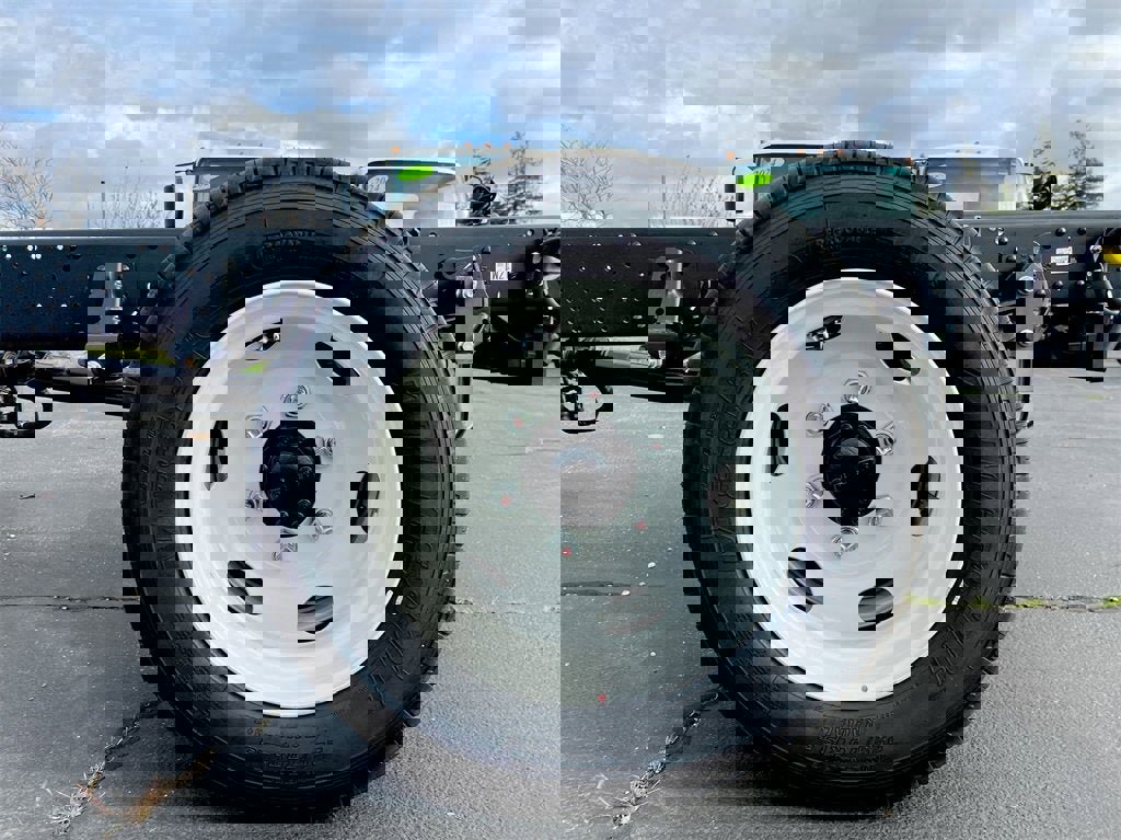 New 2024 Chevrolet Low Cab Forward 4500 XD image 25