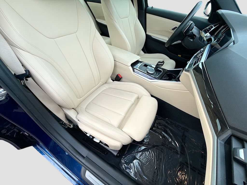 Used 2020 BMW 330i Sedan w/ Convenience Package RWD image 15