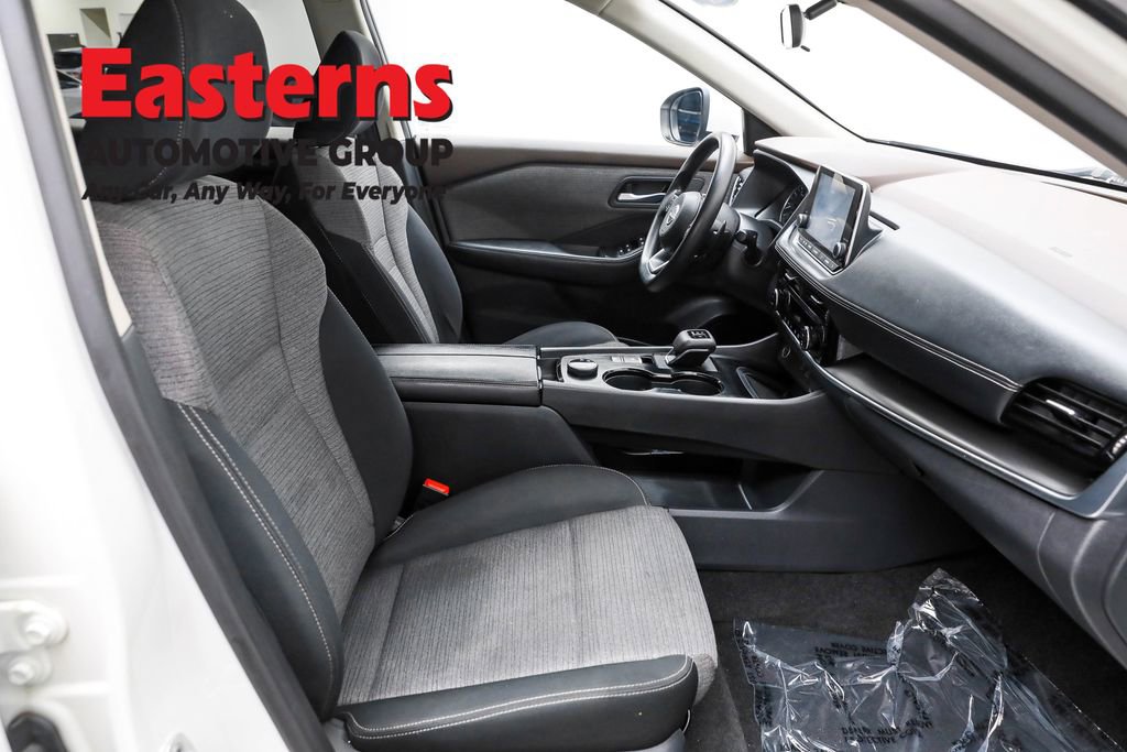 Used 2022 Nissan Rogue SV image 23