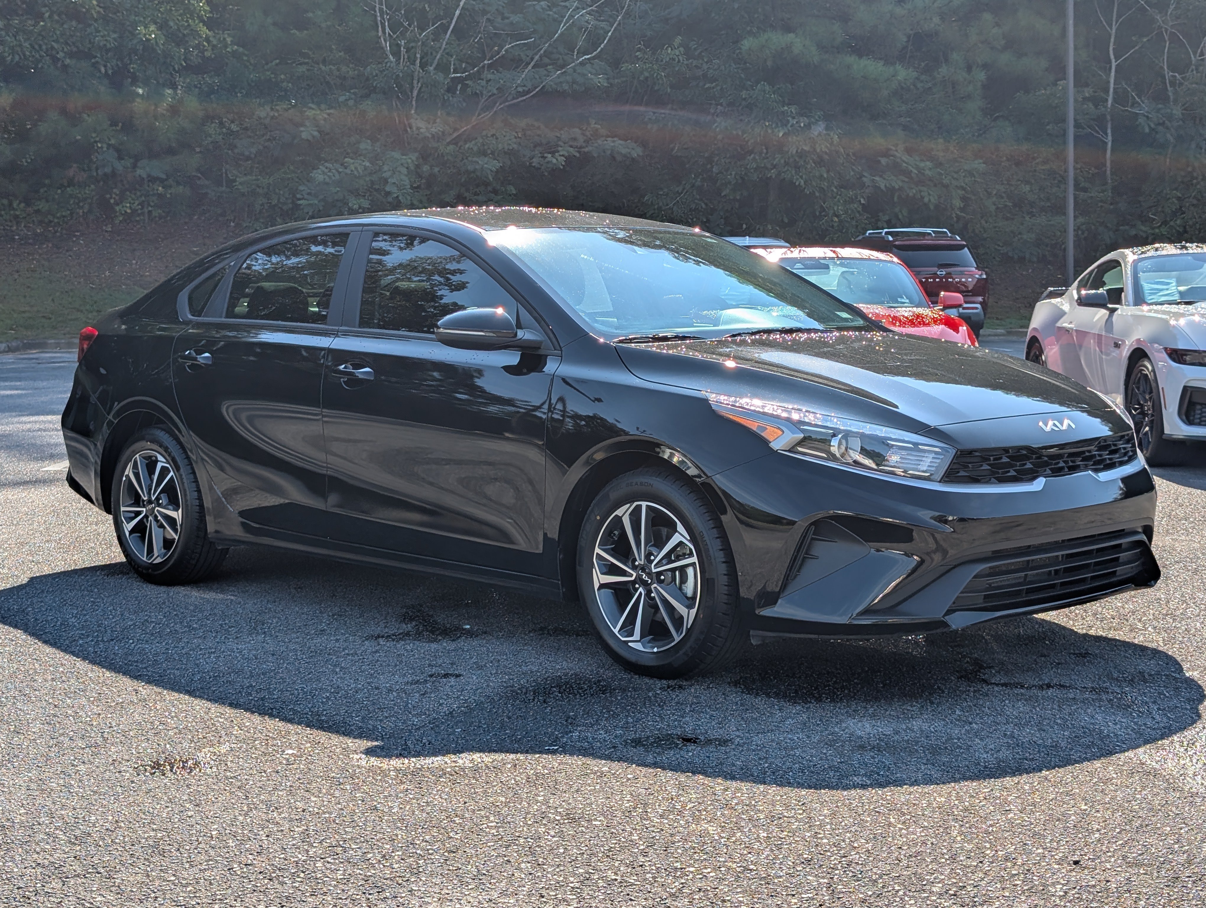 Used 2024 Kia Forte LXS w/ LXS Technology Package FWD image 11