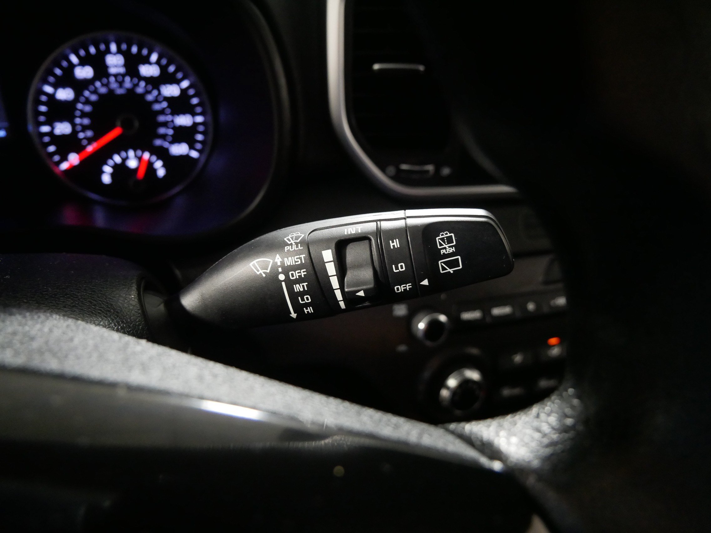 Used 2020 Kia Sportage LX FWD image 30
