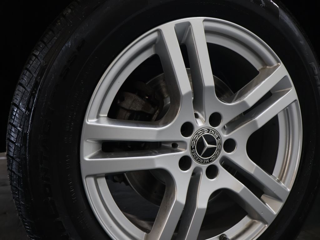 Used 2021 Mercedes-Benz GLA 250 4MATIC w/ Premium Package image 28