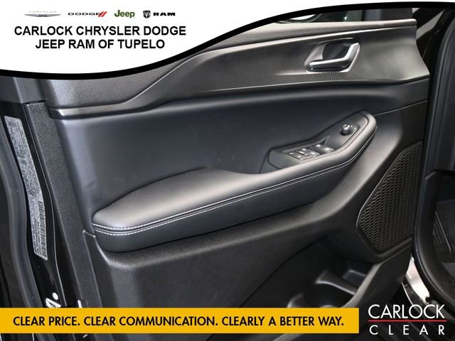 New 2025 Jeep Grand Cherokee Altitude image 11