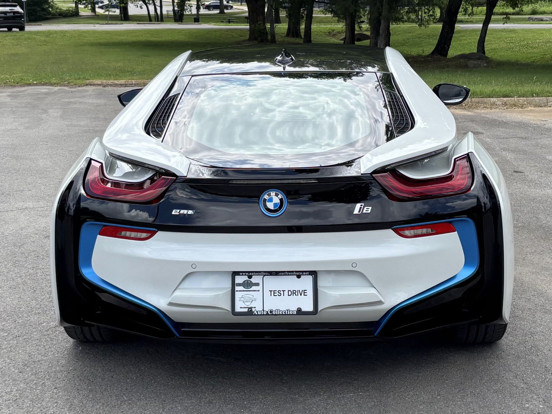Used 2015 BMW i8 AWD/4WD image 6