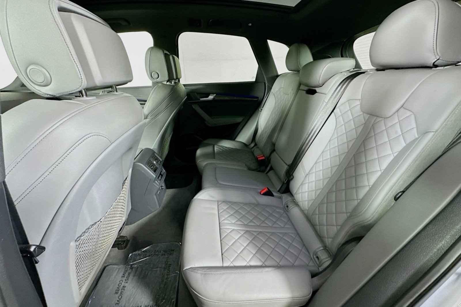 Used 2023 Audi SQ5 Prestige w/ Prestige Package AWD/4WD image 9