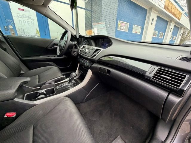Used 2017 Honda Accord LX image 20