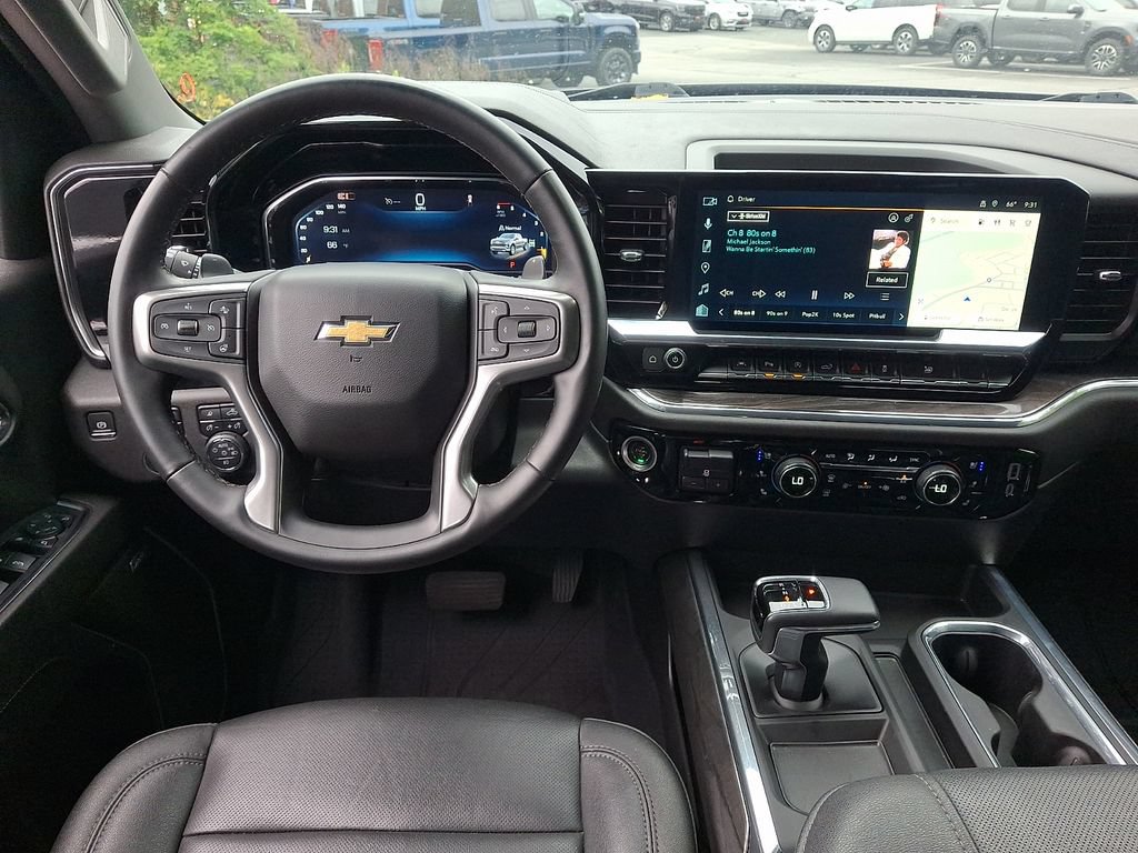 Used 2024 Chevrolet Silverado 1500 LTZ AWD/4WD image 11