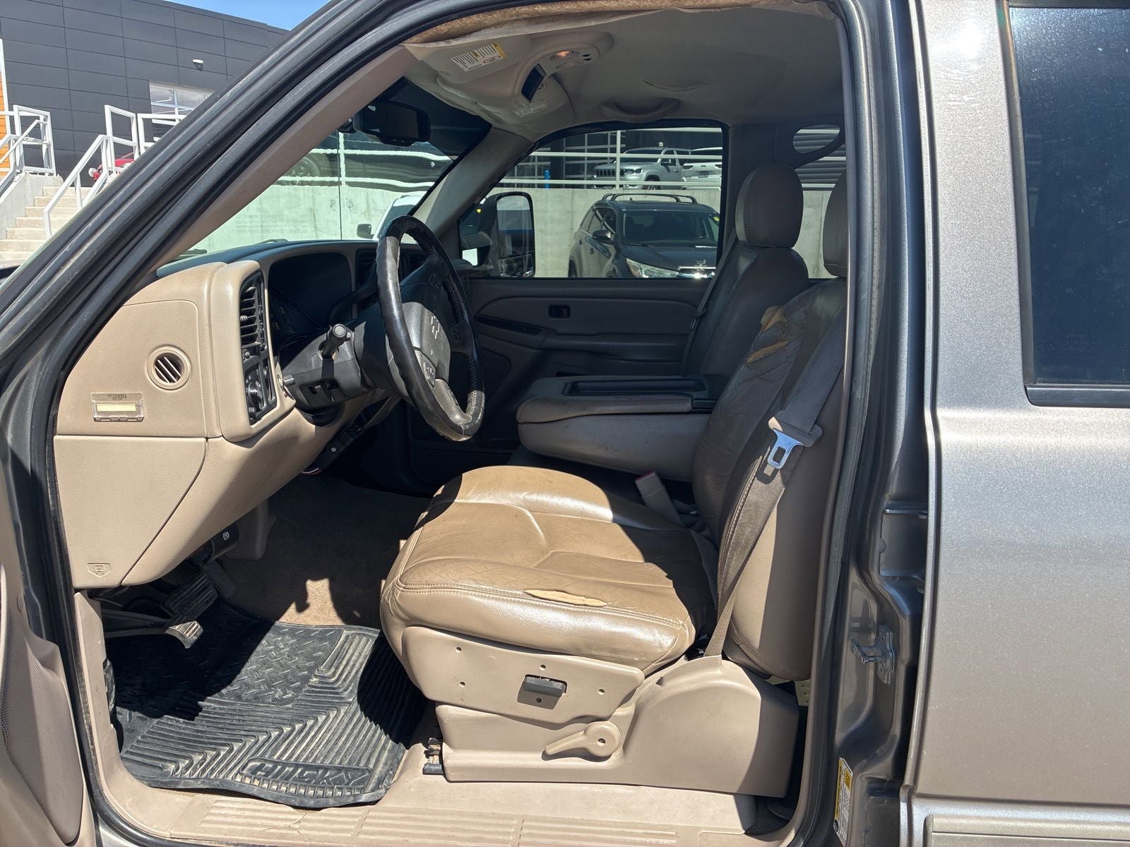 Used 2006 Chevrolet Silverado 2500 LT w/ Heavy-Duty Power Package image 13