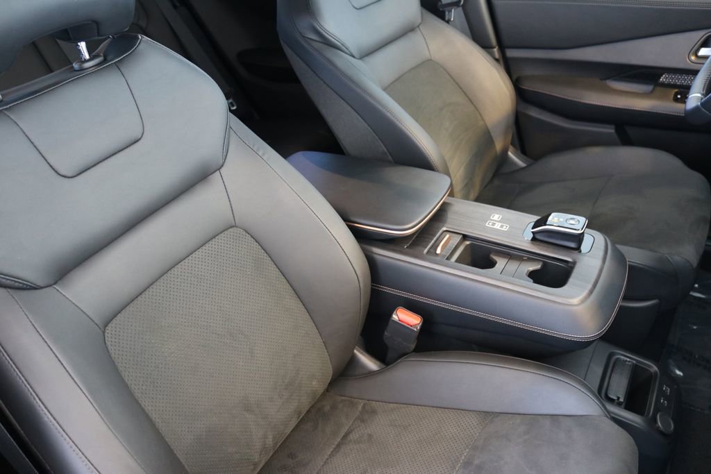 Used 2023 Nissan Ariya AWD image 42