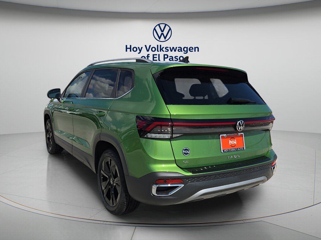 New 2026 Volkswagen Taos SE FWD image 4