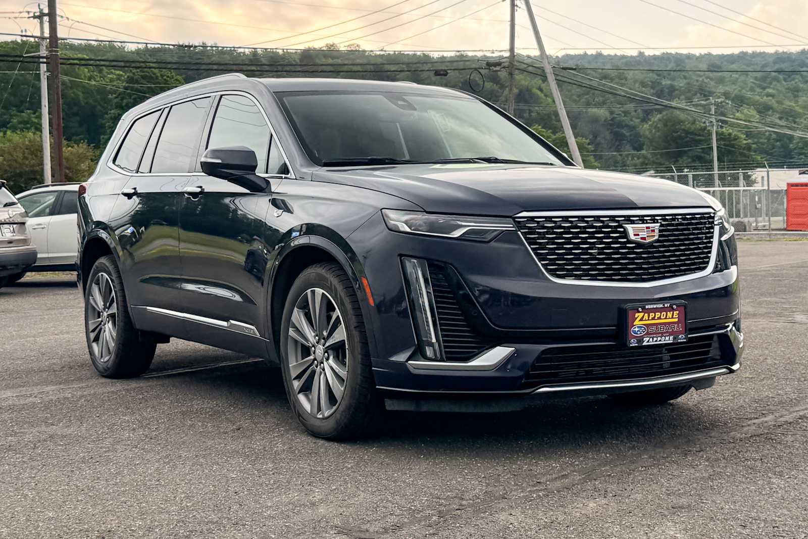 Used 2025 Cadillac XT6 Premium Luxury AWD/4WD image 1