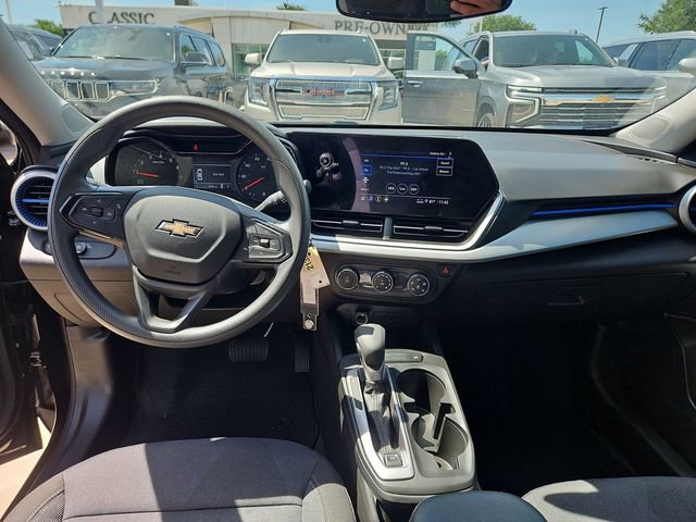 Used 2026 Chevrolet Trax LS FWD image 18