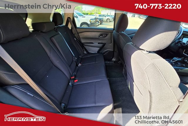 Used 2024 Nissan Rogue S AWD/4WD image 26
