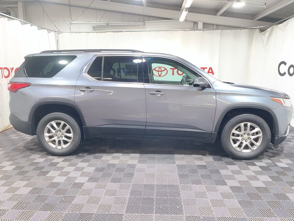 Used 2020 Chevrolet Traverse LT image 7