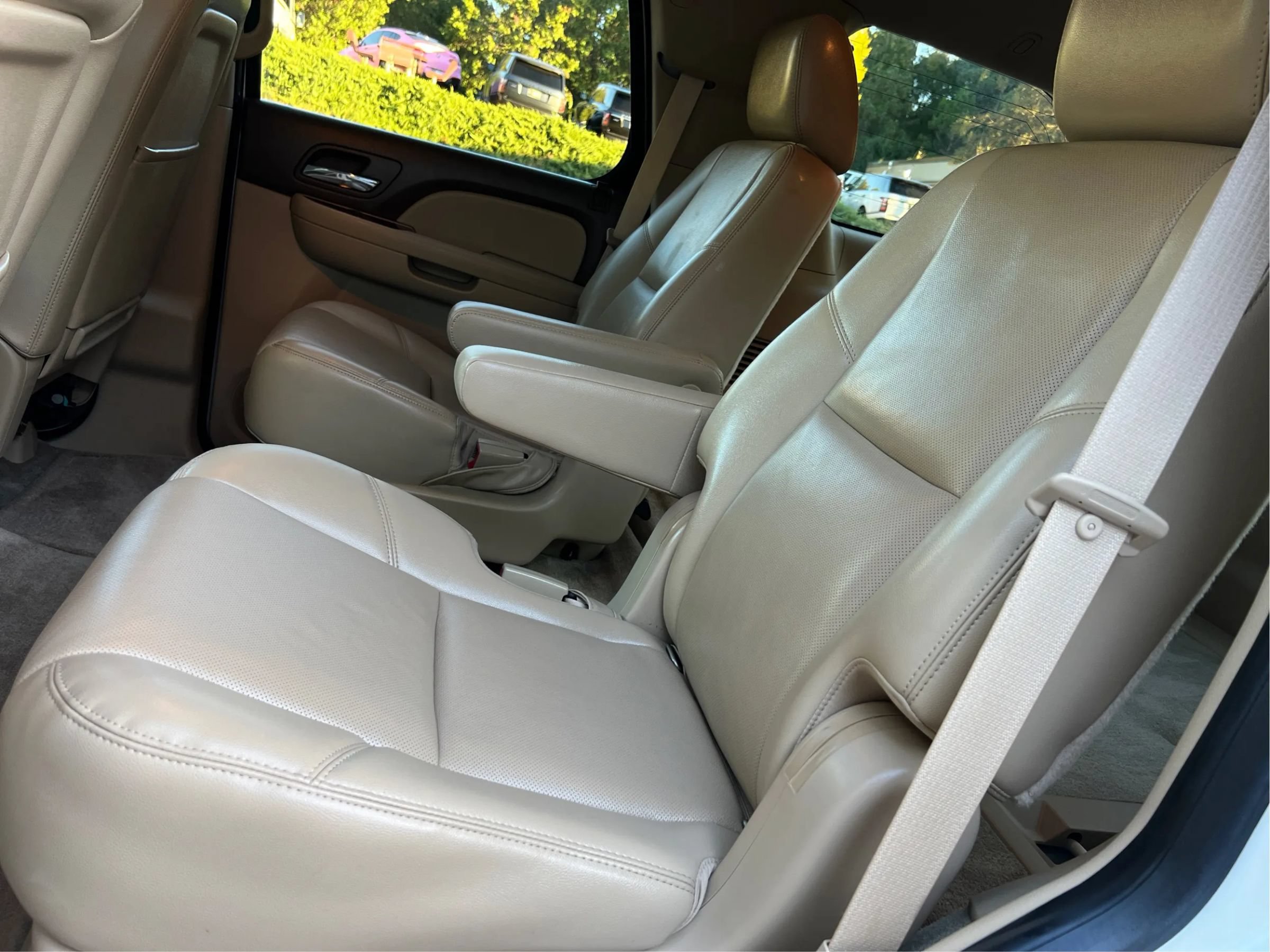 Used 2014 Chevrolet Tahoe LTZ RWD image 18