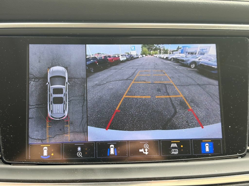 Used 2023 Buick Enclave Avenir w/ Avenir Technology Package AWD/4WD image 42
