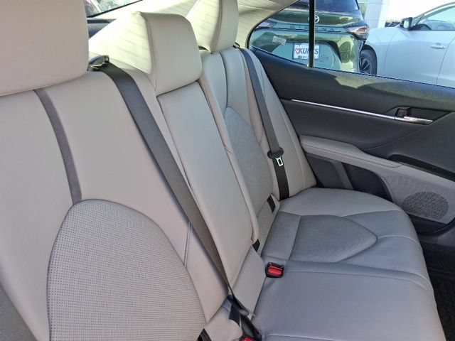Used 2022 Toyota Camry XLE w/ Cold Weather Package FWD image 10