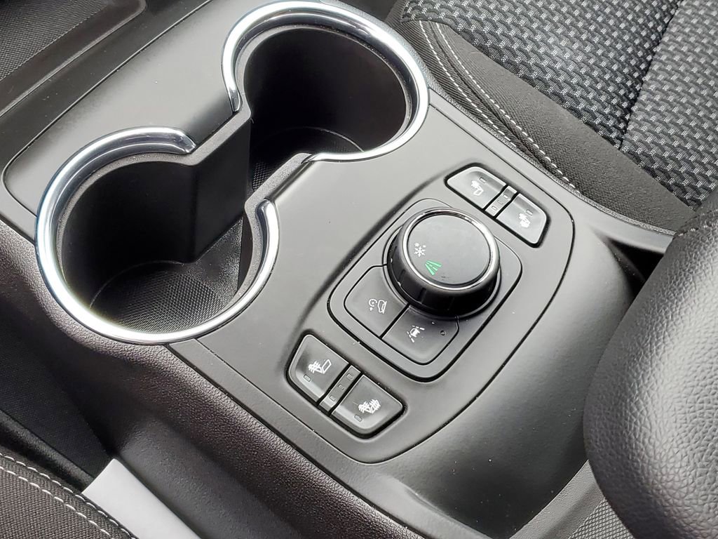 Used 2023 GMC Terrain SLE w/ Driver Convenience Package image 20