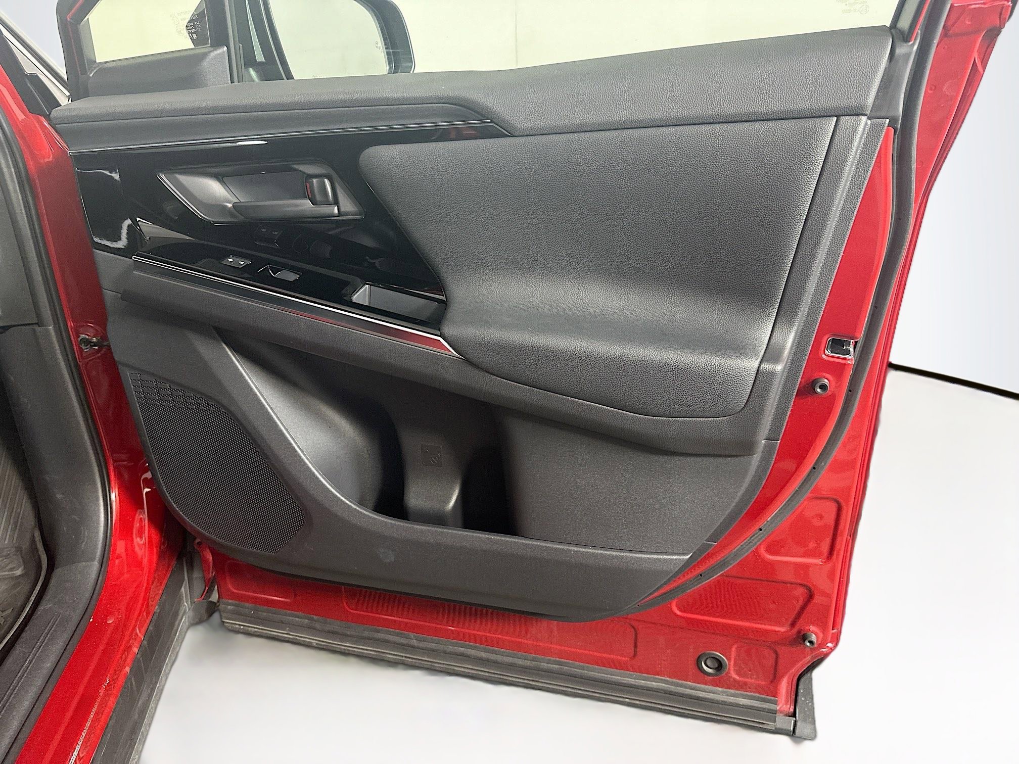 Used 2023 Toyota bZ4X Limited w/ Weather Package AWD/4WD image 33