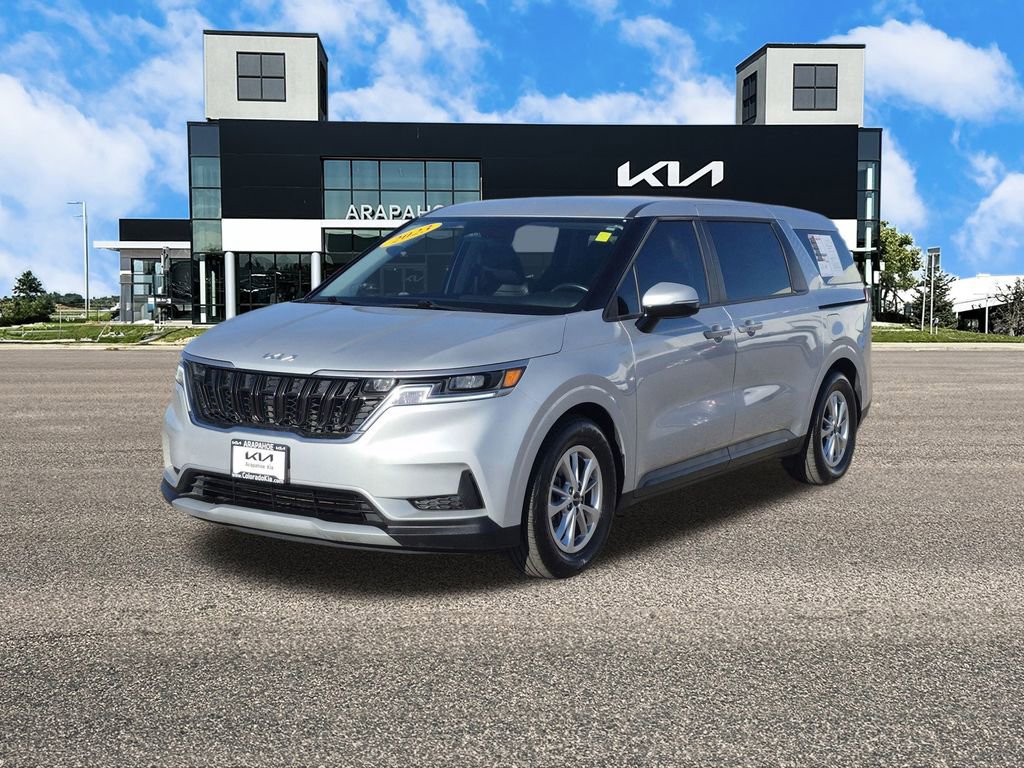 Used 2023 Kia Carnival LX image 5