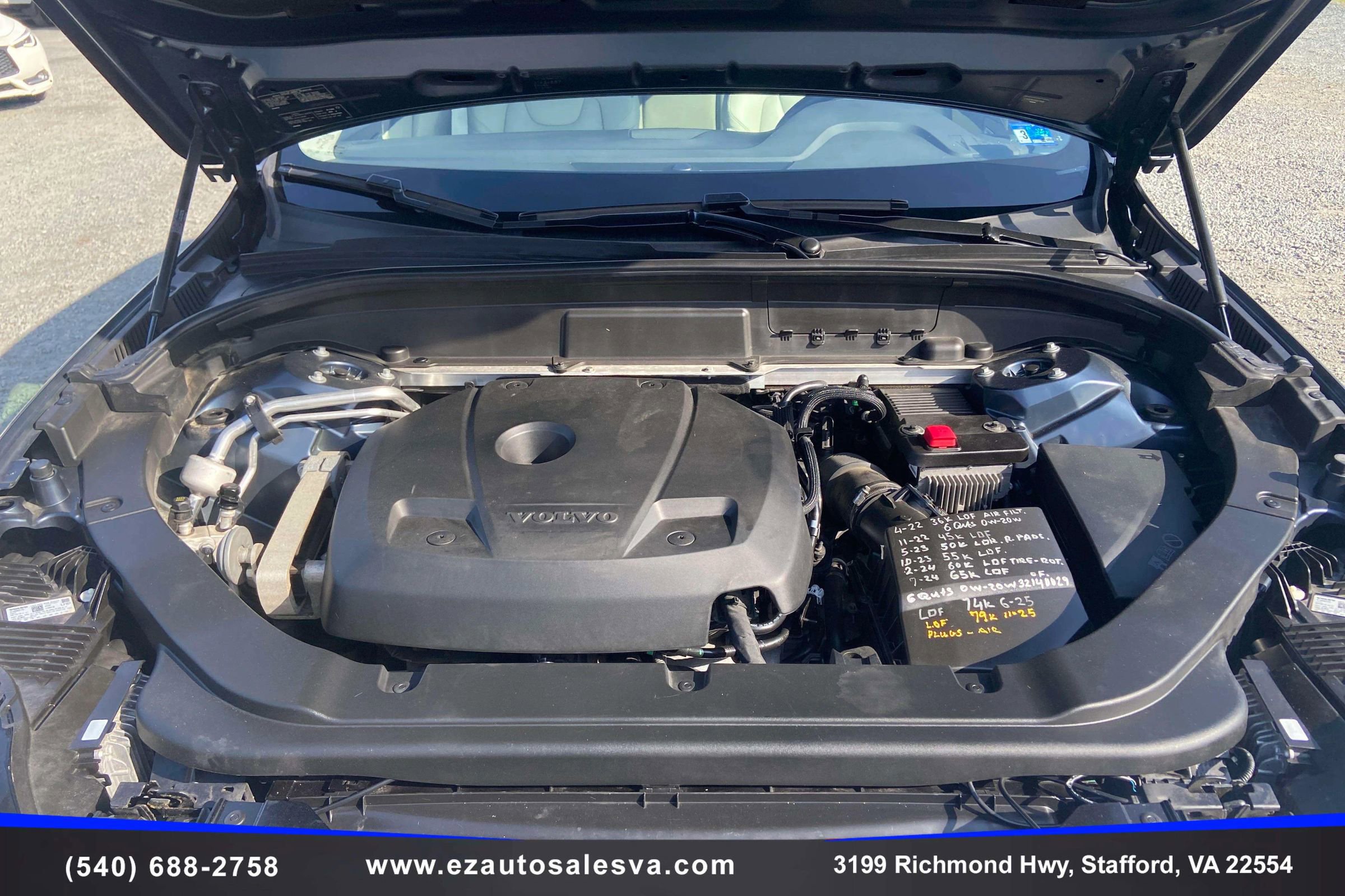 Used 2019 Volvo XC60 T5 Momentum w/ Multimedia Package AWD/4WD image 12