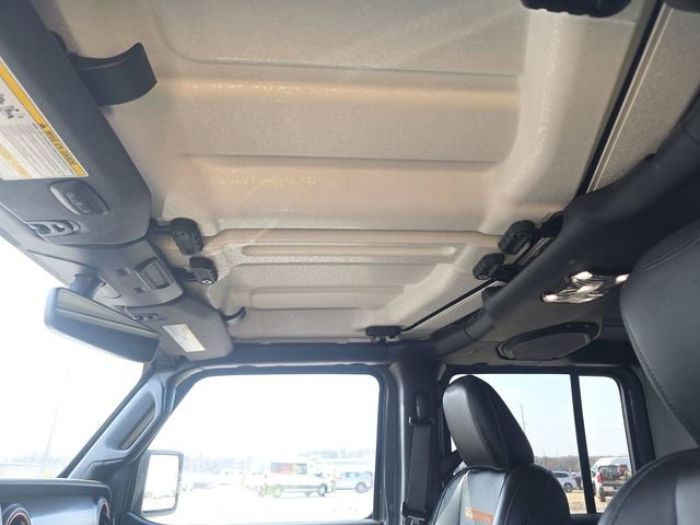 Used 2022 Jeep Gladiator Mojave w/ Cold Weather Group AWD/4WD image 13