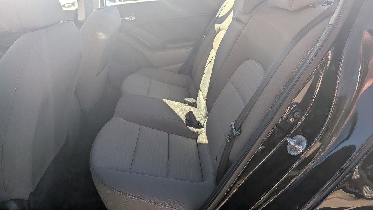 Used 2015 Kia Forte EX w/ UVO Package W/17" Alloys image 10