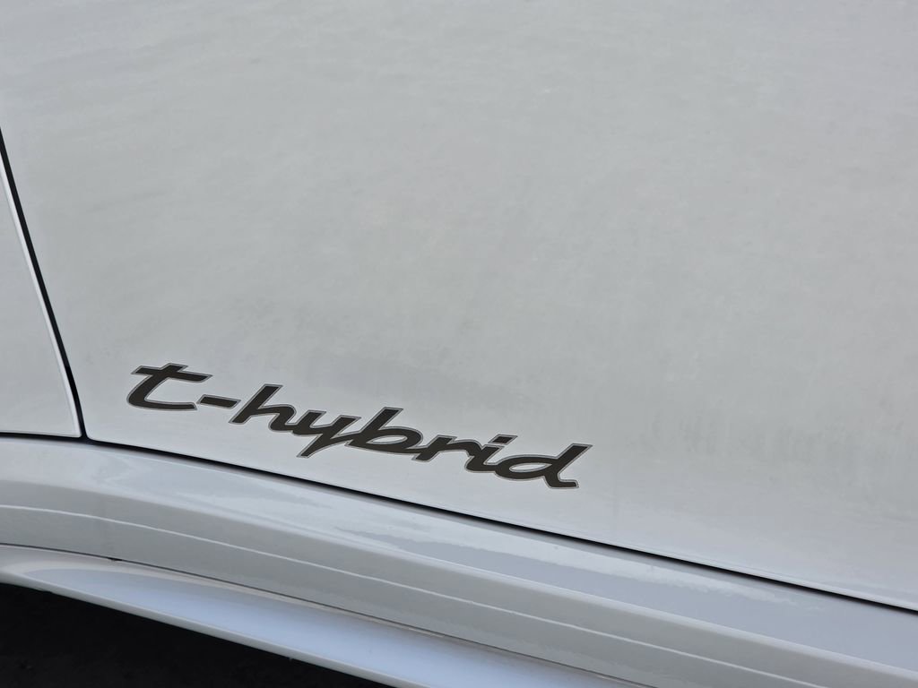 Certified 2025 Porsche 911 Carrera 4 GTS image 32