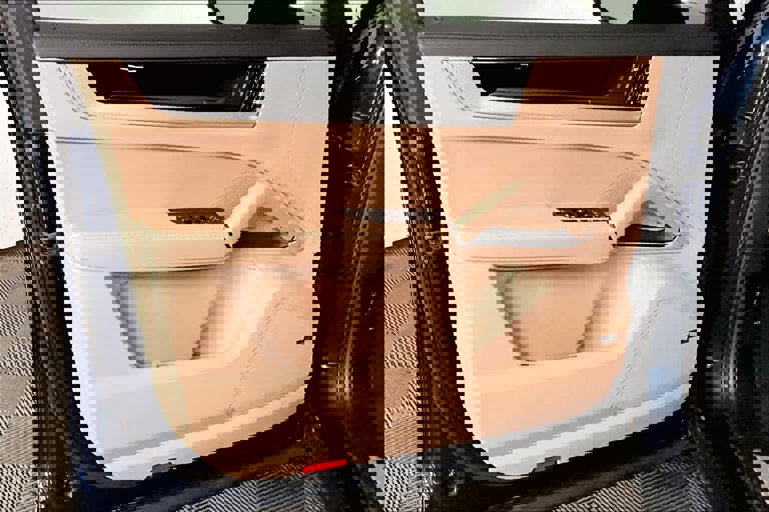 Used 2024 Porsche Cayenne image 21