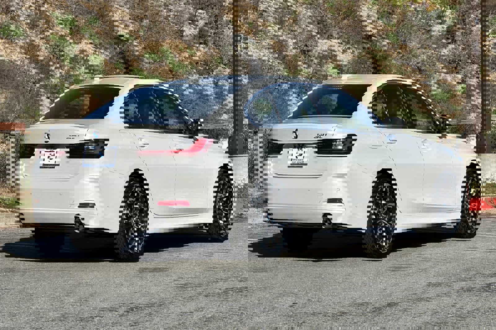 Used 2025 BMW 330i Sedan image 2