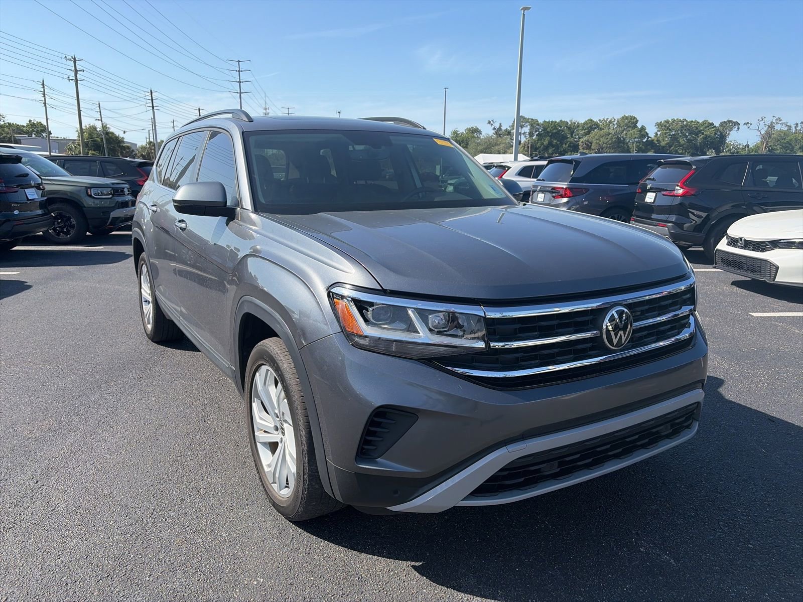 Used 2021 Volkswagen Atlas SE w/ Panoramic Sunroof Package FWD image 1
