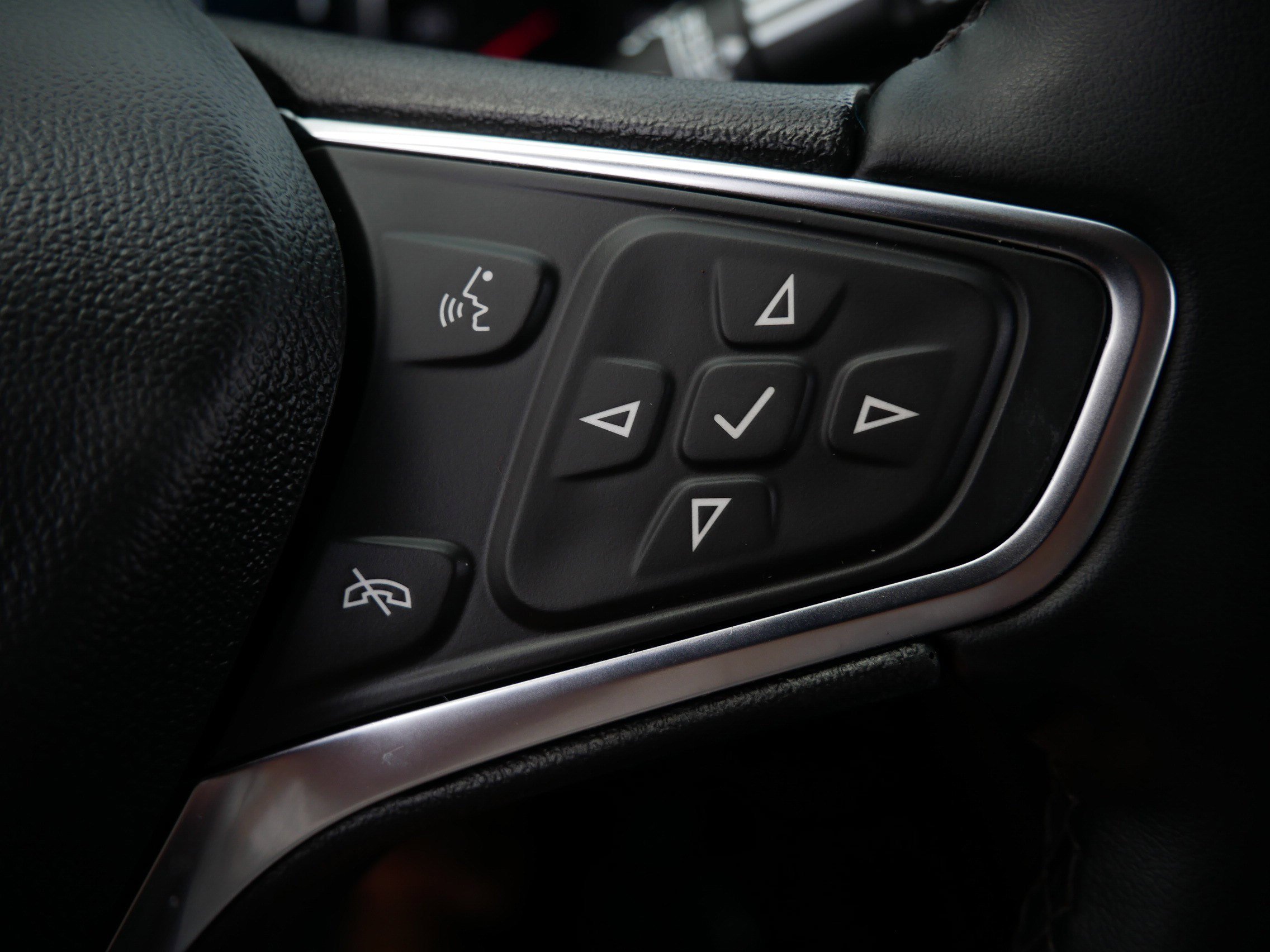 Used 2024 Chevrolet Equinox LT image 30