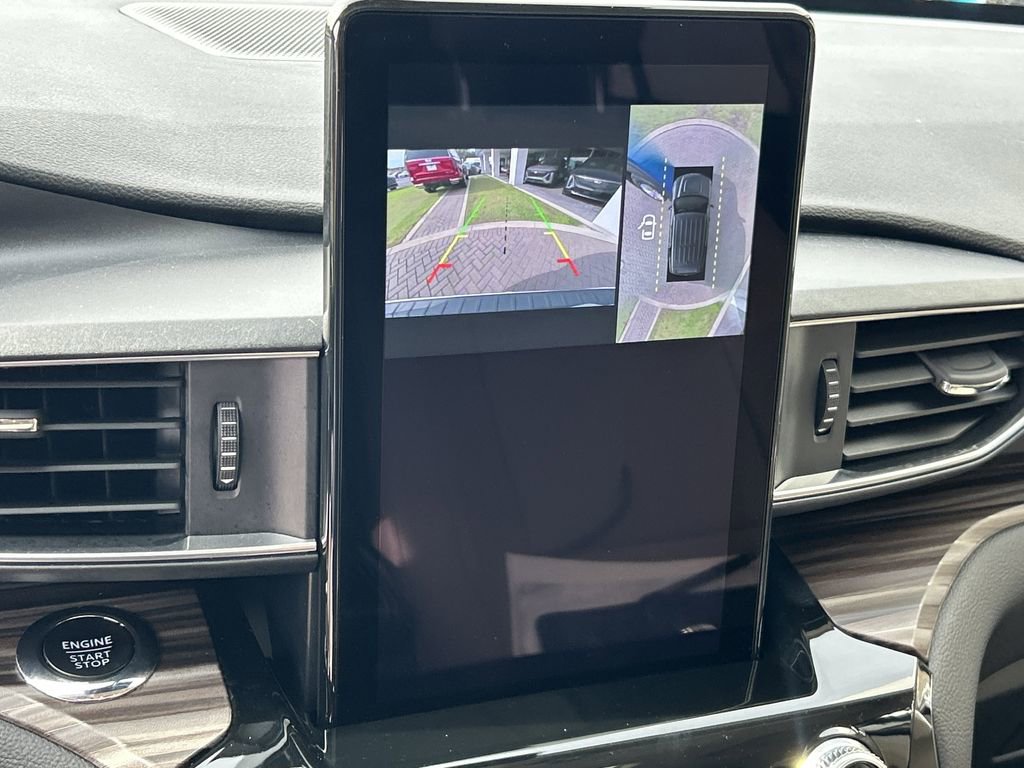 Used 2022 Ford Explorer Limited w/ Limited Technology Package image 25